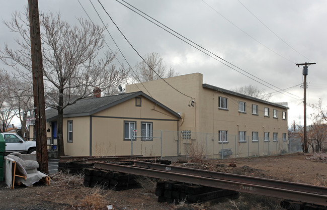 400 Highland Ave in Reno, NV - Foto de edificio - Building Photo