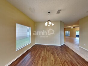 8857 Palisades Beach Ave in Orlando, FL - Foto de edificio - Building Photo