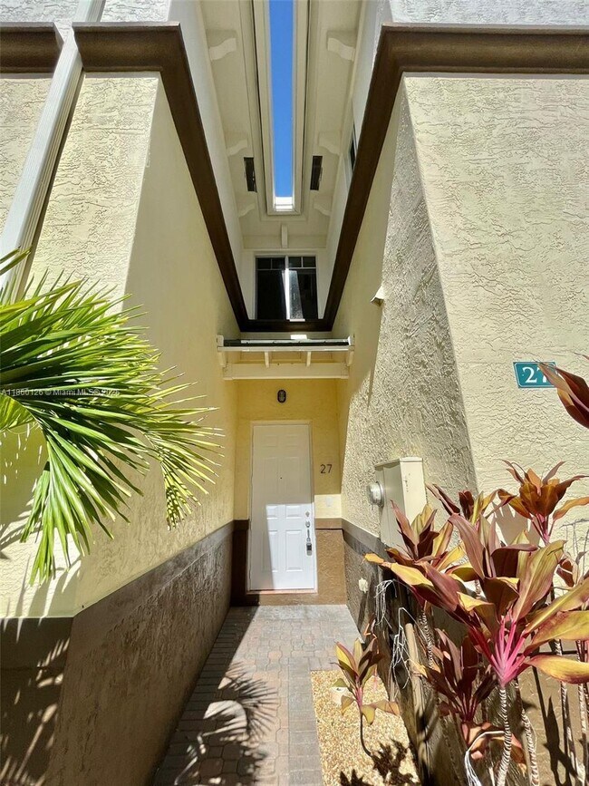 418 N Federal Hwy in Lake Worth Beach, FL - Building Photo - Building Photo