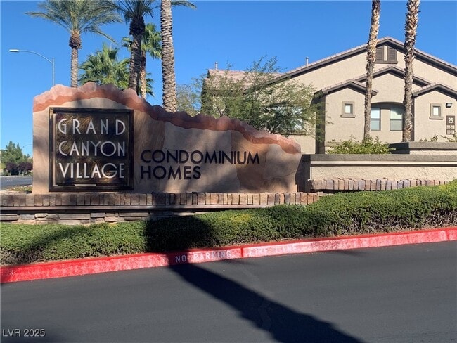 8250 N Grand Canyon Dr in Las Vegas, NV - Building Photo - Building Photo