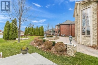 1585 Stoneybrook Crescent in Windsor, ON - Building Photo - Building Photo