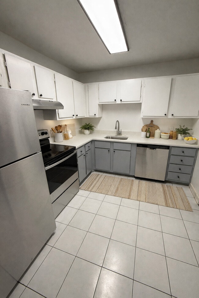 Delmonico Apartments