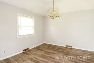 4321 Briarcliff Rd in Independence, MO - Building Photo - Building Photo