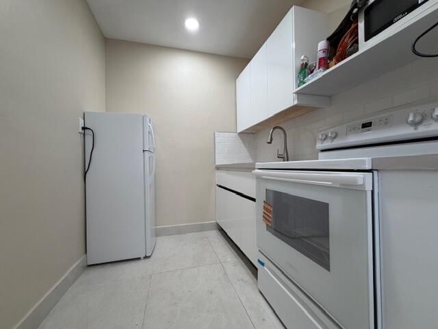 53 NE 16th Pl in Fort Lauderdale, FL - Foto de edificio - Building Photo