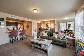 Cottages at Crestview in Wichita, KS - Building Photo - Building Photo