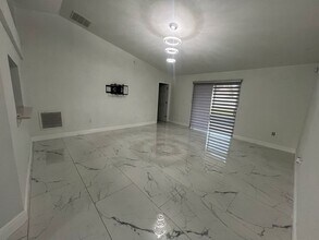 920 Kingfisher Dr in Haines City, FL - Foto de edificio - Building Photo