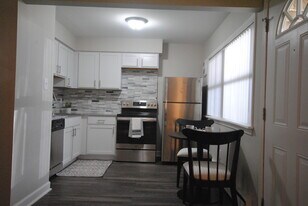 727 E Kingsley St in Ann Arbor, MI - Building Photo