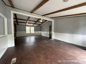 92 Park Dr in Canaan, ME - Building Photo - Building Photo