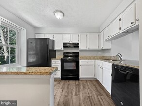 8426 Red Eagle Ct in Lorton, VA - Building Photo - Building Photo