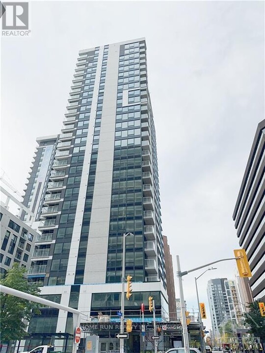 340-1340 Queen St in Ottawa, ON - Building Photo