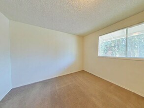 1779 SE Lilly Pl in Corvallis, OR - Building Photo - Building Photo