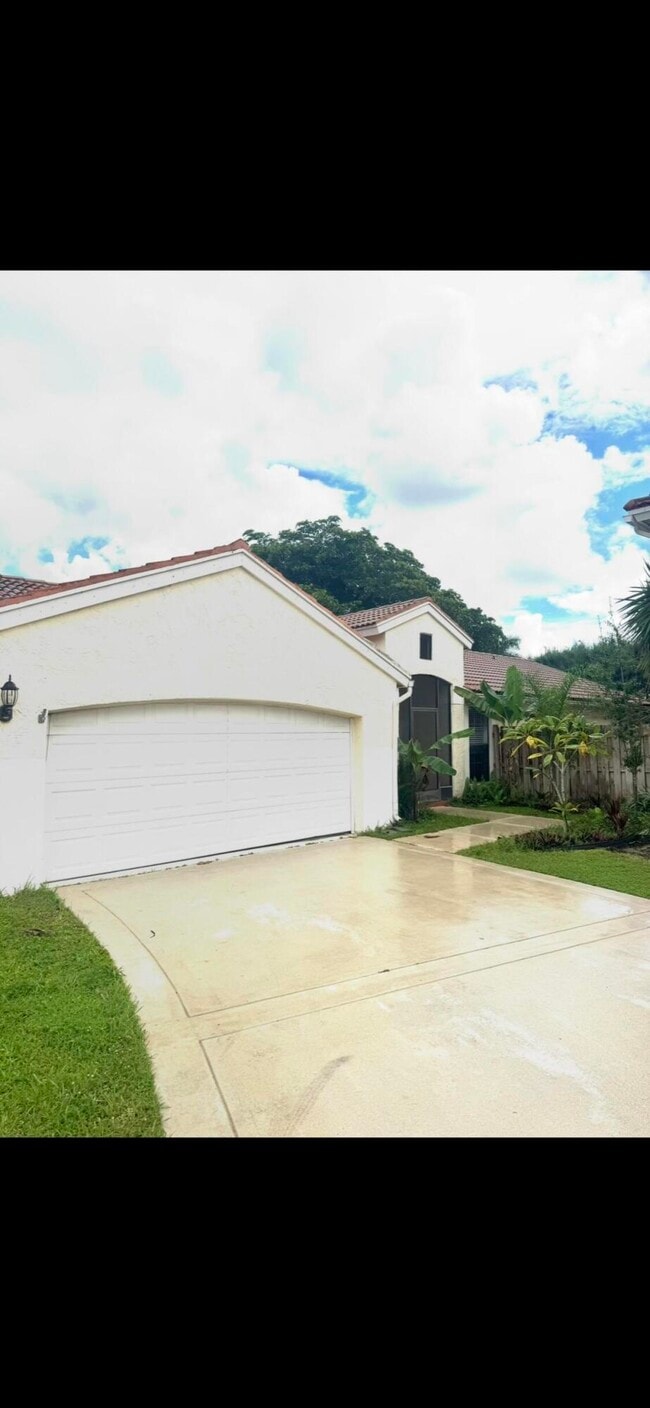 1732 Shoreside Cir