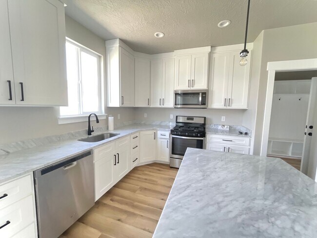 1228 N 100 E in Nephi, UT - Building Photo - Building Photo