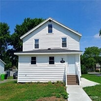 200 Garden City Dr in Syracuse, NY - Building Photo