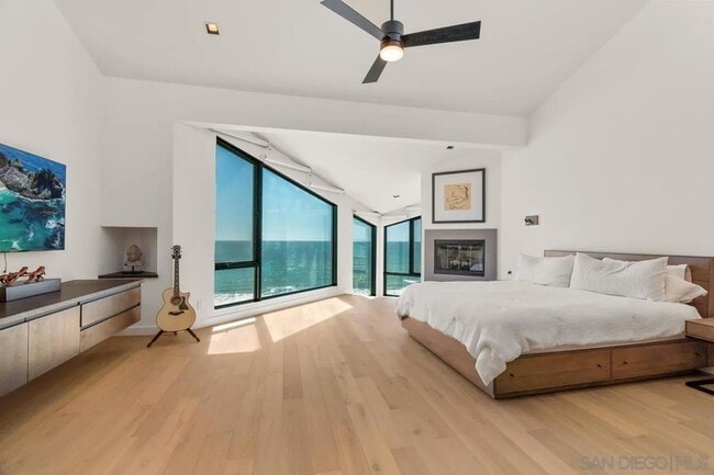 135 S Sierra Ave, Unit 32 in Solana Beach, CA - Building Photo - Building Photo