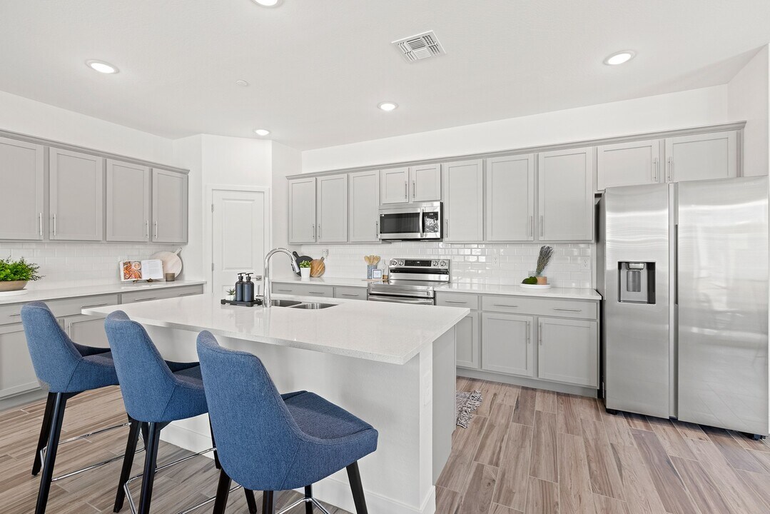 Willow 38 in Phoenix, AZ - Building Photo