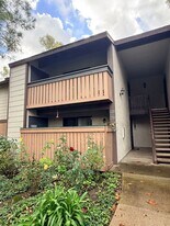 20702 El Toro Rd in Lake Forest, CA - Building Photo