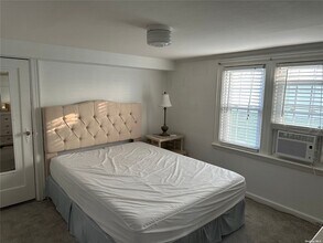 560 E Hudson St in Long Beach, NY - Building Photo - Building Photo