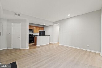 3909 Penderview Dr in Fairfax, VA - Building Photo - Building Photo