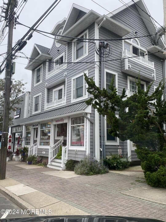 177 Main St in Manasquan, NJ - Building Photo