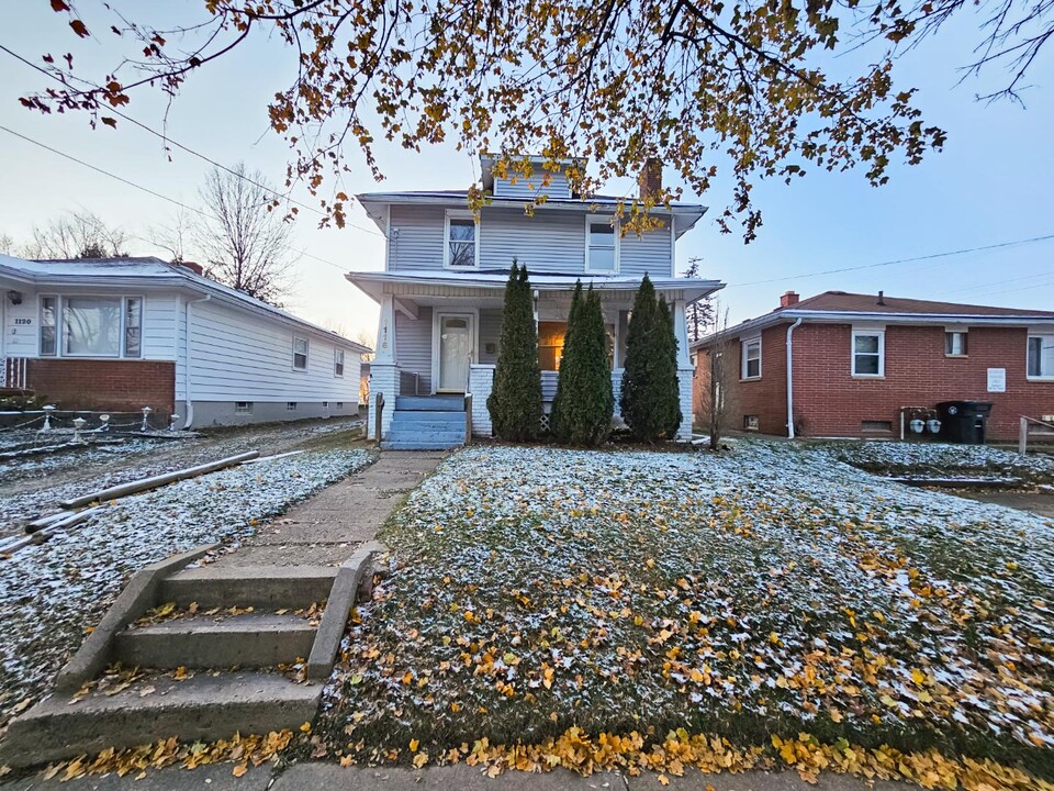 1116 Peerless Ave in Akron, OH - Building Photo