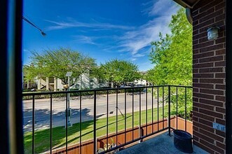 5100 Verde Valley Ln in Dallas, TX - Building Photo - Building Photo
