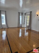 157 N La Peer Dr in Beverly Hills, CA - Foto de edificio - Building Photo