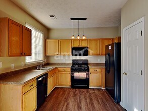 408 Windcroft Cir NW in Acworth, GA - Foto de edificio - Building Photo