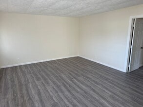 6521 Valley Ave in Inyokern, CA - Building Photo - Building Photo