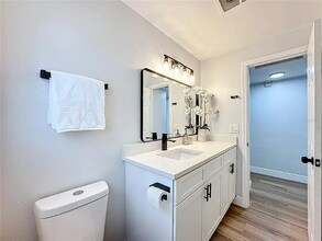 2029 Golf Vista Ct in Orlando, FL - Foto de edificio - Building Photo