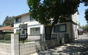 Treasured Townhomes in Pasadena, CA - Building Photo - Building Photo