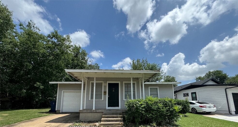 2036 Delano Dr in Garland, TX - Building Photo