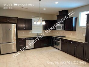 3621 Elevations Way in Clovis, CA - Building Photo - Building Photo