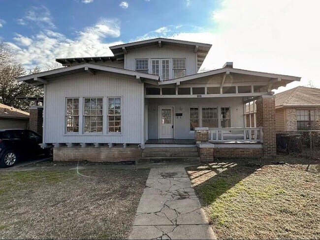 property at 1337 W Gambrell St