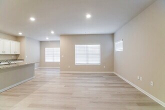 501 Brady Dr in Villa Rica, GA - Foto de edificio - Building Photo