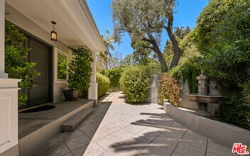 12910 W Sunset Blvd in Los Angeles, CA - Building Photo - Building Photo