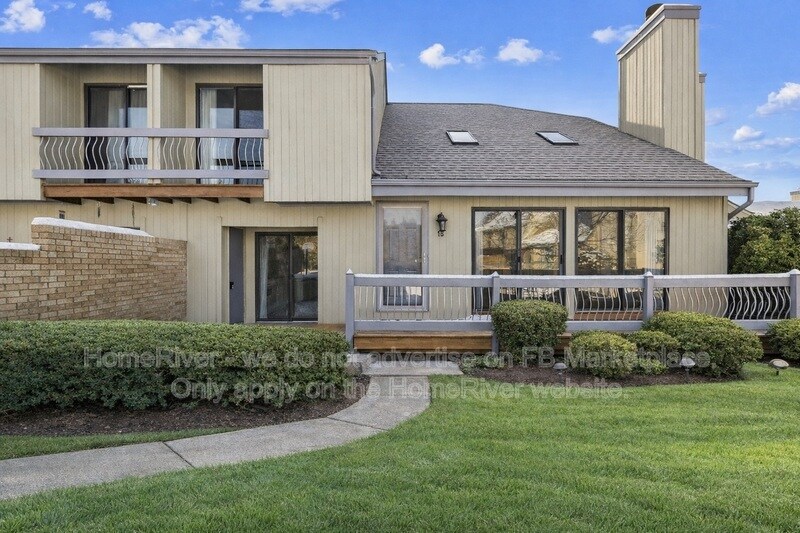 18 Woodhill St in Franklin Township, NJ - Building Photo