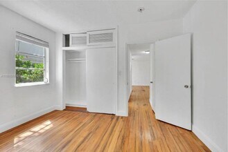 7510 Byron Ave in Miami Beach, FL - Building Photo - Building Photo