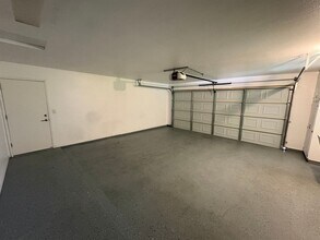 4230 W Grove Ct in Visalia, CA - Building Photo - Building Photo