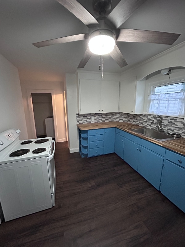 53 Main St in Deep River, CT - Foto de edificio - Building Photo