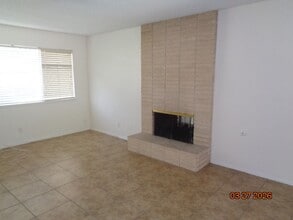 44141 Galion Ave in Lancaster, CA - Building Photo - Building Photo