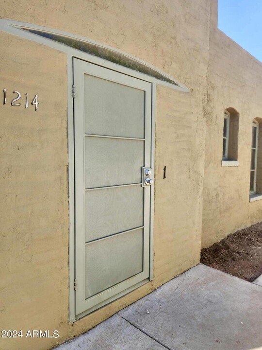 1214 W Roosevelt St in Phoenix, AZ - Building Photo