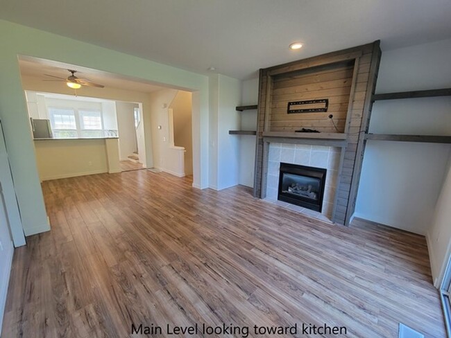 3934 SW 182nd Pl in Beaverton, OR - Foto de edificio - Building Photo
