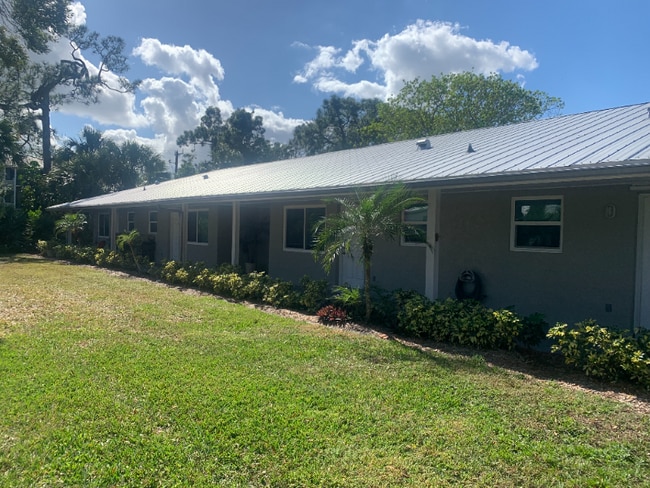 860 NW 10th Terrace