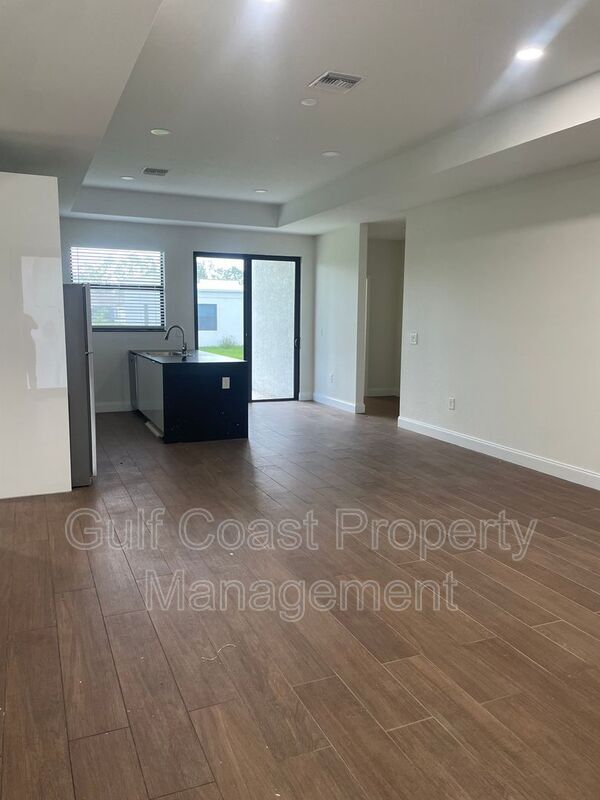 126 Viewpoint Dr in Lehigh Acres, FL - Building Photo - Building Photo