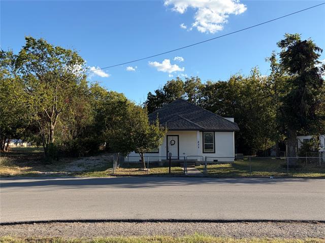 property at 231 E O'Neal St