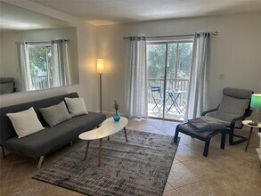 251 S Cypress Rd in Pompano Beach, FL - Building Photo - Building Photo