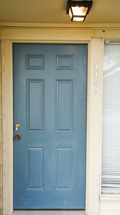 113-115 Romana Cir in Hewitt, TX - Building Photo