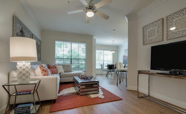 property at 3121 Buffalo Speedway