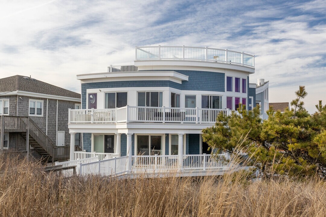 519 Ocean Ave in Ship Bottom, NJ - Building Photo